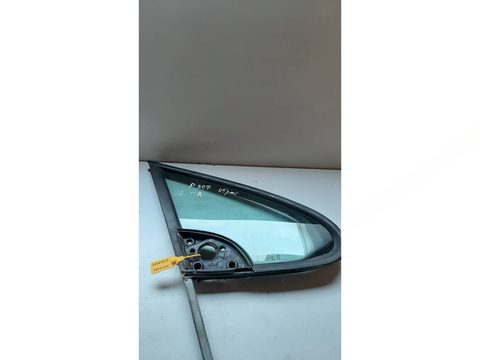 Форточка передняя правая Peugeot 307, 2005 г., арт. 24549639