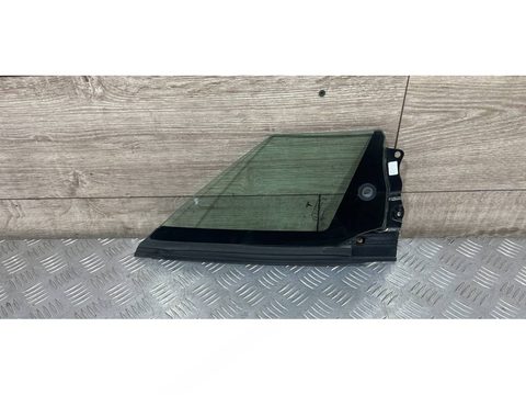 Форточка передняя правая Tesla Model X, 2024 г., OEM 105520400D, арт. 4369