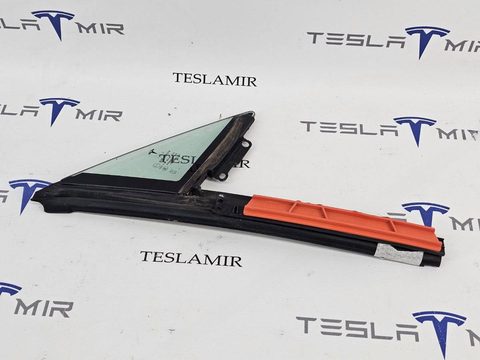 Форточка передняя правая Tesla Model S, 2017 г., OEM 1032610, арт. 45660