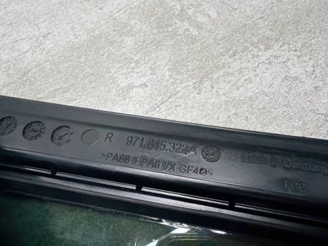 Форточка передняя правая Porsche Panamera 971-2, 2022 г., OEM 971845114K, арт. 6562, фото 7