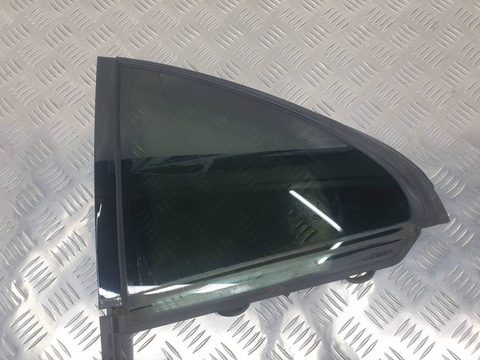 Форточка задняя левая Mercedes C W205, 2014 г., OEM A2057300055, арт. 10095, фото 2