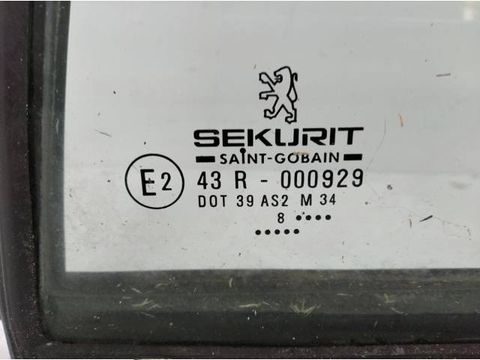 Форточка задняя левая Peugeot 406, 1998 г., арт. 10128966, фото 2