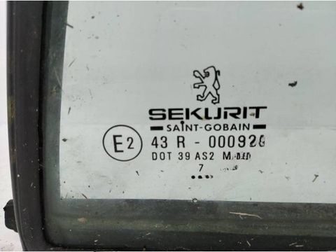 Форточка задняя левая Peugeot 406, 1998 г., арт. 10129022, фото 2
