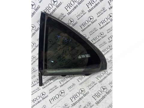 Форточка задняя левая Mercedes C W205, 2016 г., OEM A2057300555, арт. 104992