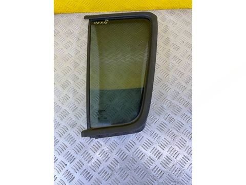 Форточка задняя левая Nissan Pathfinder, 2006 г., OEM 82263EB33A, арт. 156046