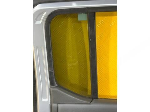 Форточка задняя левая Nissan Navara, 2010 г., OEM 82263EB320, арт. 184567