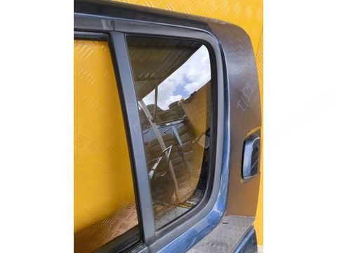 Форточка задняя левая Nissan Pathfinder, 2006 г., OEM 82263EB33A, арт. 211501