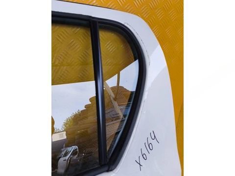 Форточка задняя левая Toyota Hilux, 2021 г., OEM 681240K250, арт. 211628
