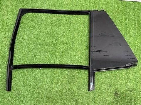Форточка задняя левая Land-Rover Range Rover L405, 2016 г., OEM LR065501, арт. 29653