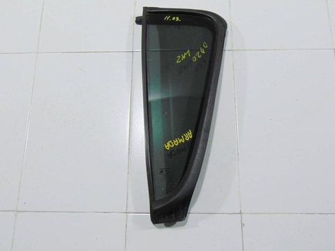 Форточка задняя левая Nissan Armada TA60, 2003 г., OEM 822637S000, арт. 57352