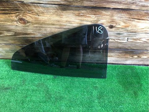 Форточка задняя левая Mercedes ML W163, 2000 г., OEM A1637350309, арт. 86038533
