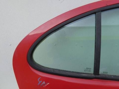 Форточка задняя правая Renault Megane, 1997 г., арт. 10084916
