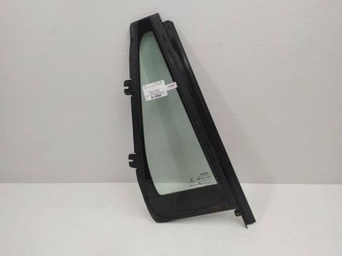 Форточка задняя правая Volvo XC90, 2017 г., OEM 31552993, арт. 10351582