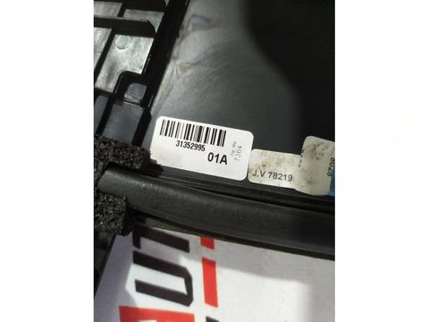 Форточка задняя правая Volvo XC90, 2017 г., OEM 31352995, арт. 12379, фото 6