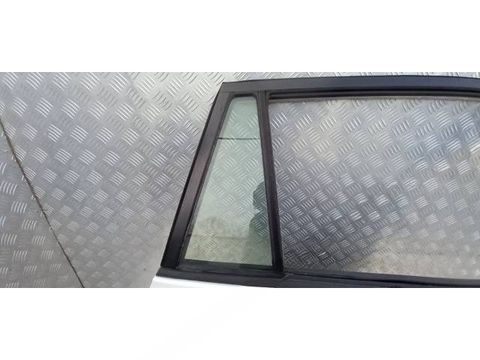 Форточка задняя правая Toyota RAV4, 2006 г., OEM 6812342110, арт. 140581