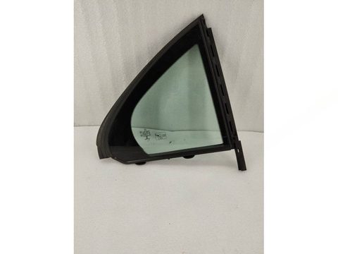 Форточка задняя правая Mercedes C W205, 2016 г., OEM A2057300155, арт. 16325