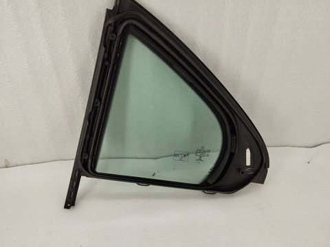 Форточка задняя правая Mercedes C W205, 2016 г., OEM A2057300155, арт. 16325, фото 4