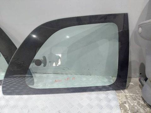 Форточка задняя правая Dodge Caravan, 1998 г., арт. 218064