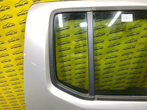 Форточка задняя правая Nissan Navara, 2012 г., OEM 82262EB300, арт. 250666