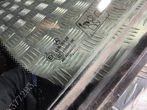 Форточка задняя правая Mercedes E W213, 2017 г., OEM A2137300255, арт. 33210432304, фото 2