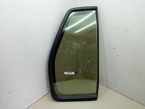 Форточка задняя правая Nissan Pathfinder, 1997 г., арт. 54181193