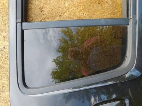 Форточка задняя правая Nissan Pathfinder, 2007 г., арт. 81793