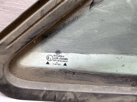 Форточка задняя правая Volkswagen Passat B4, 1993 г., OEM 357845298, арт. B113599556, фото 2