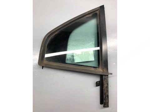 Форточка задняя правая Ford Mondeo, 2002 г., OEM 1353920, арт. B64780868