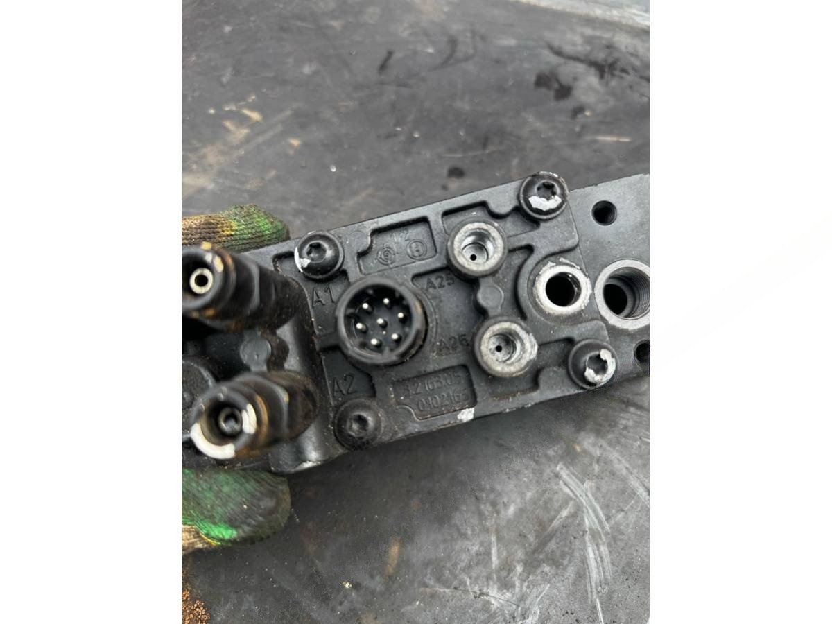 Новое Mini Countryman, 2004 г., OEM 11127585906, арт. 12637, фото 2