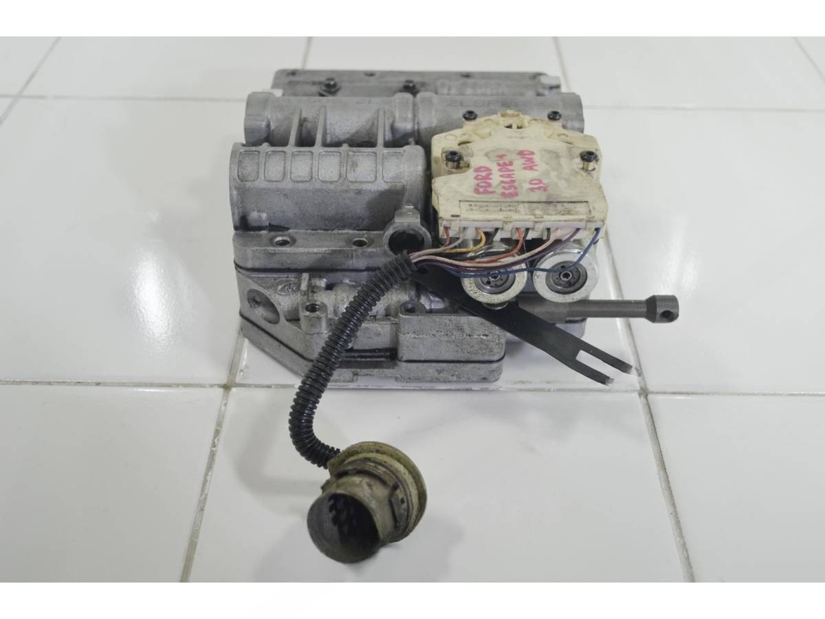 Новое Ford Escape EP3, 2000 г., OEM 2L8Z7A100AA, арт. 135661, фото 4