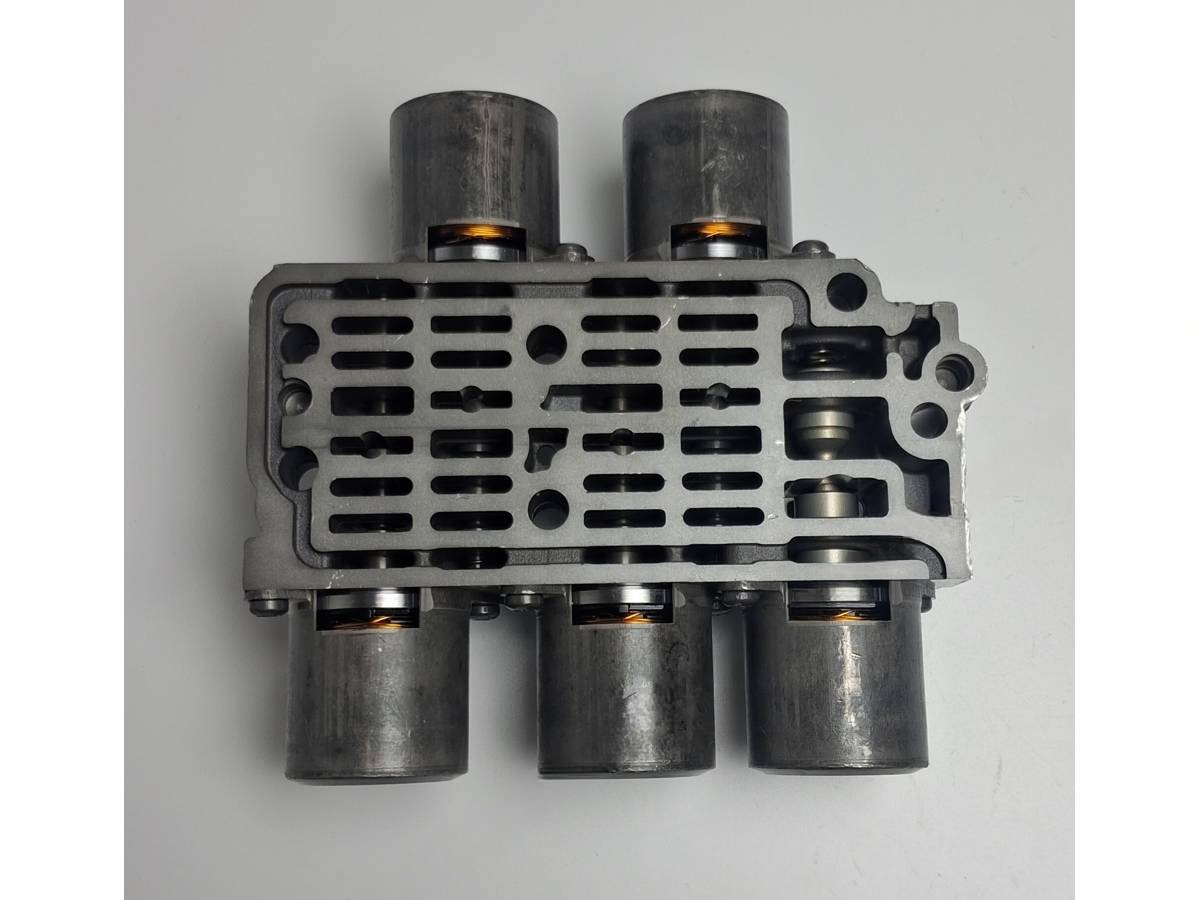 Новое Lexus GS, 2024 г., OEM 6810330681, арт. 18352