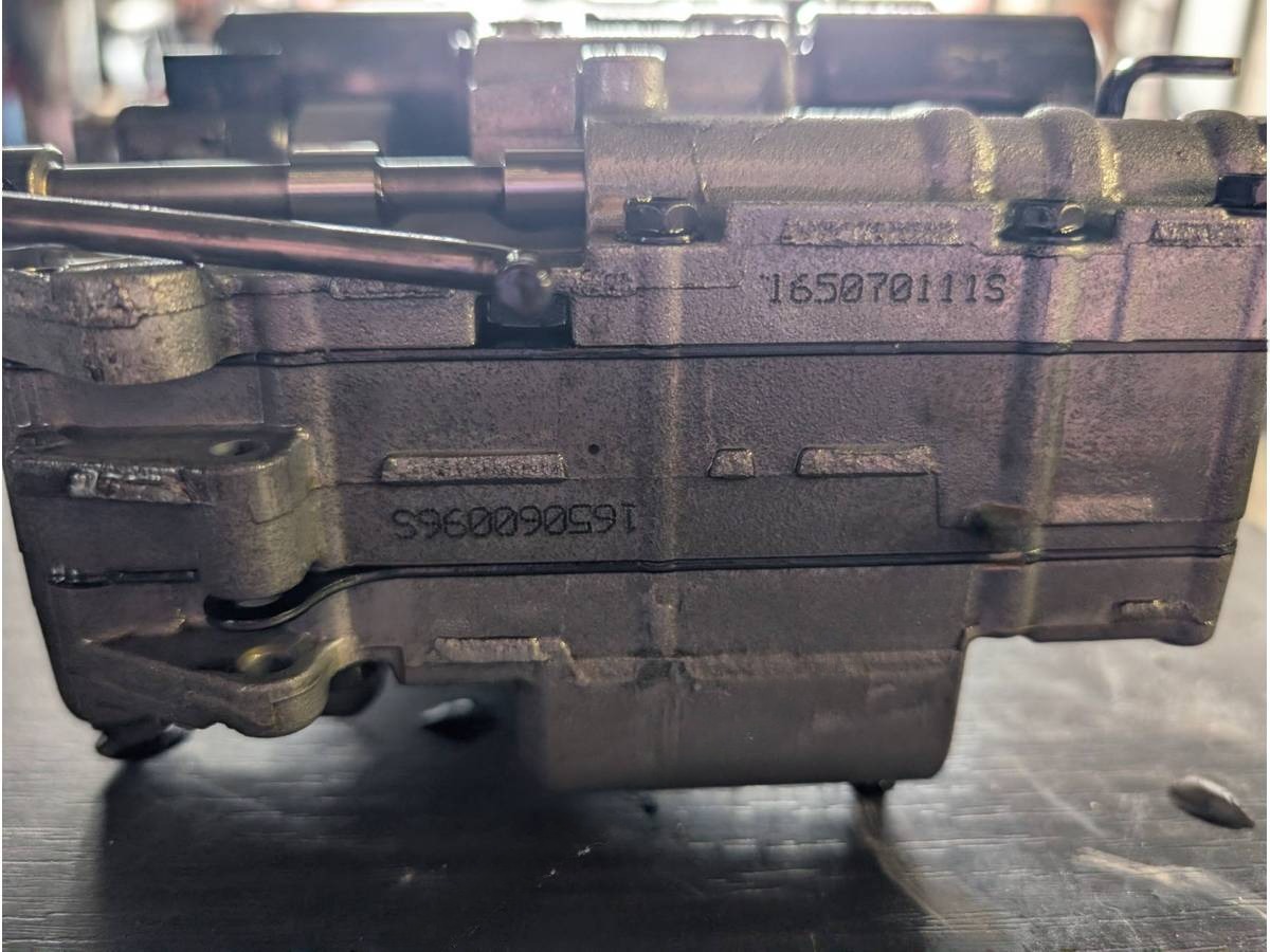 Новое Volkswagen Passat XC90, 2020 г., OEM 038121031F, арт. 38617, фото 5