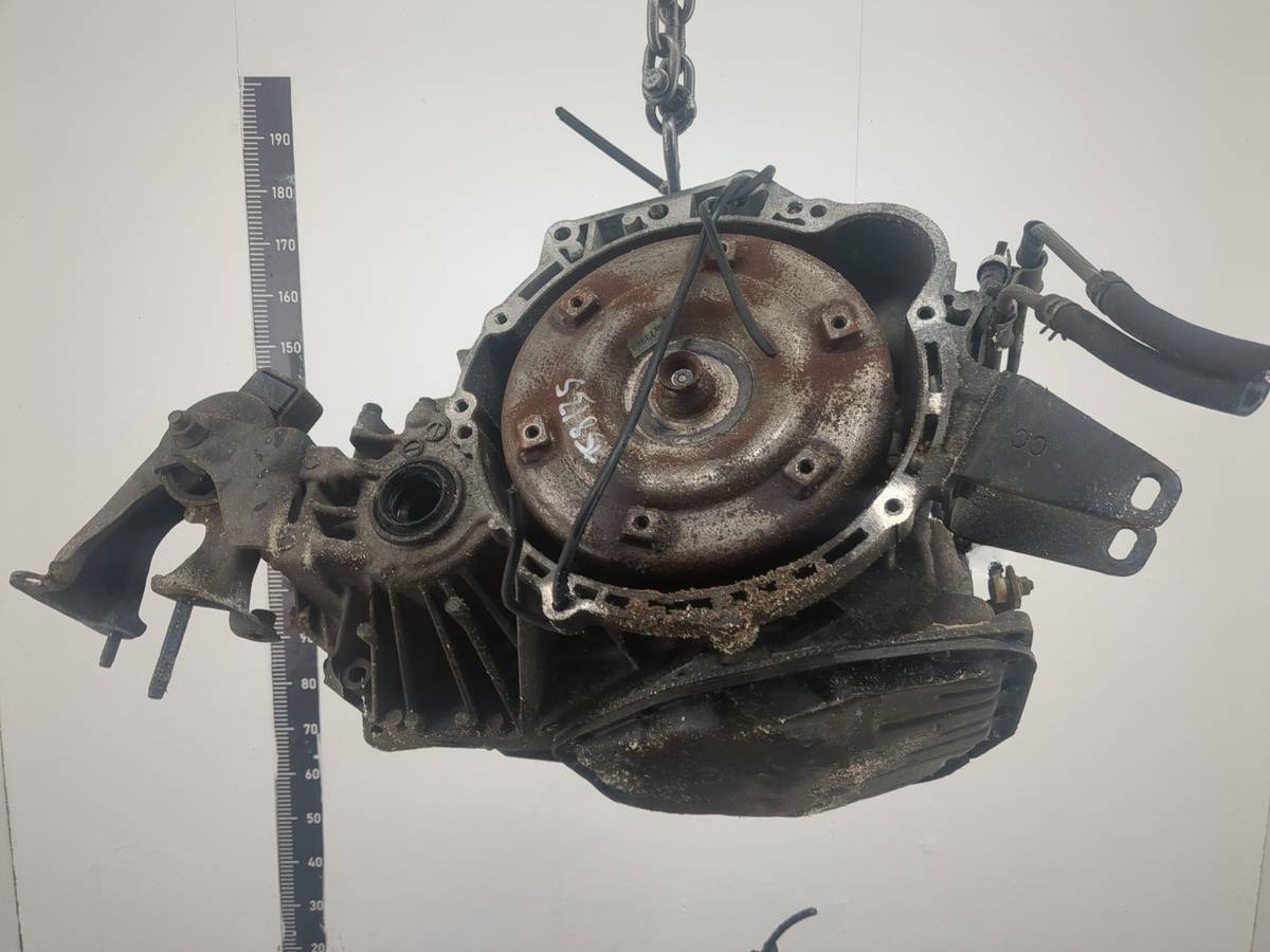 Новое Toyota Corolla, 2000 г., арт. 11924028