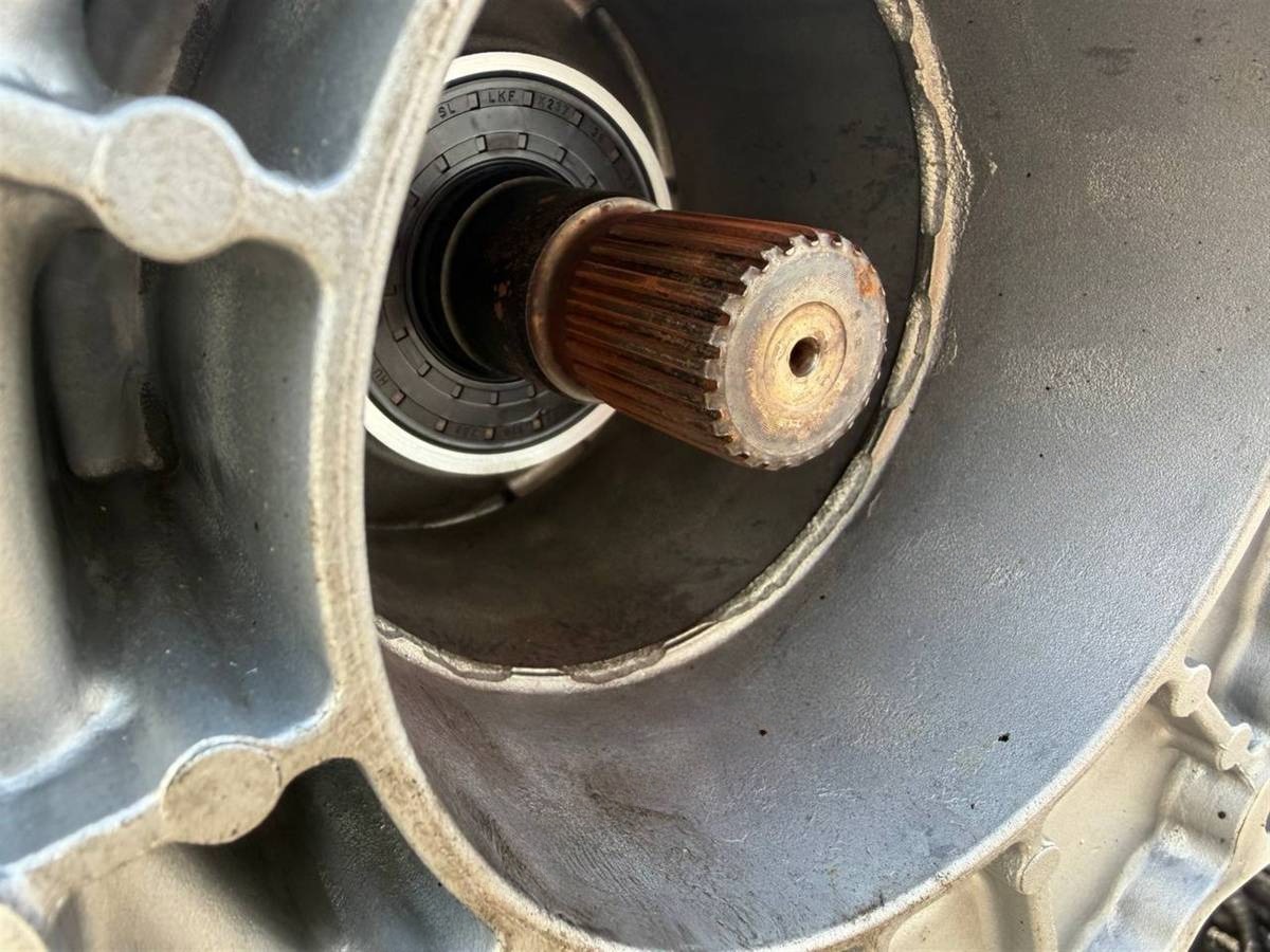 Новое Toyota Hilux WK2, 2015 г., OEM 68224875AH, арт. 160182, фото 13