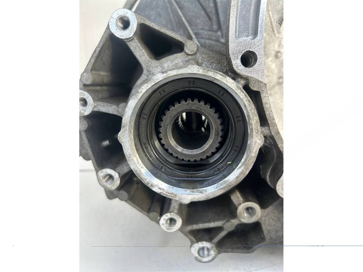 Новое Land-Rover Range Rover Sport, 2018 г., OEM LR002473, арт. 166921, фото 13