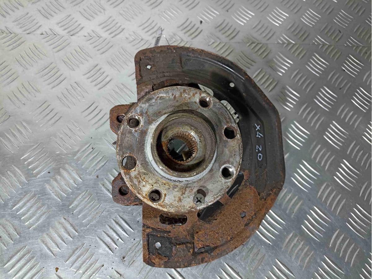 Поворотный кулак левый Volkswagen Caravelle, 1998 г., арт. 015377
