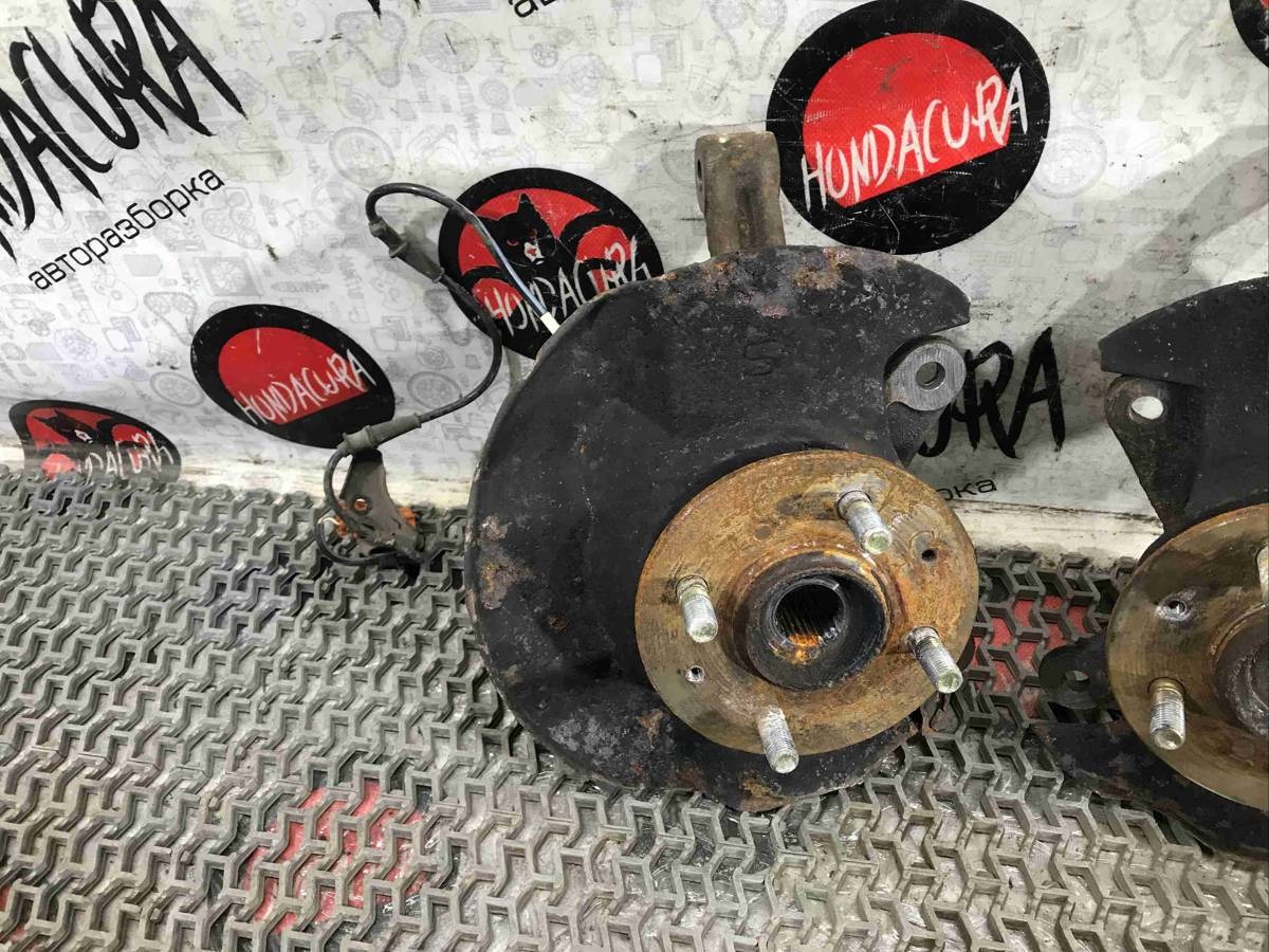 Поворотный кулак левый Honda Civic, 2002 г., арт. 06701-38332
