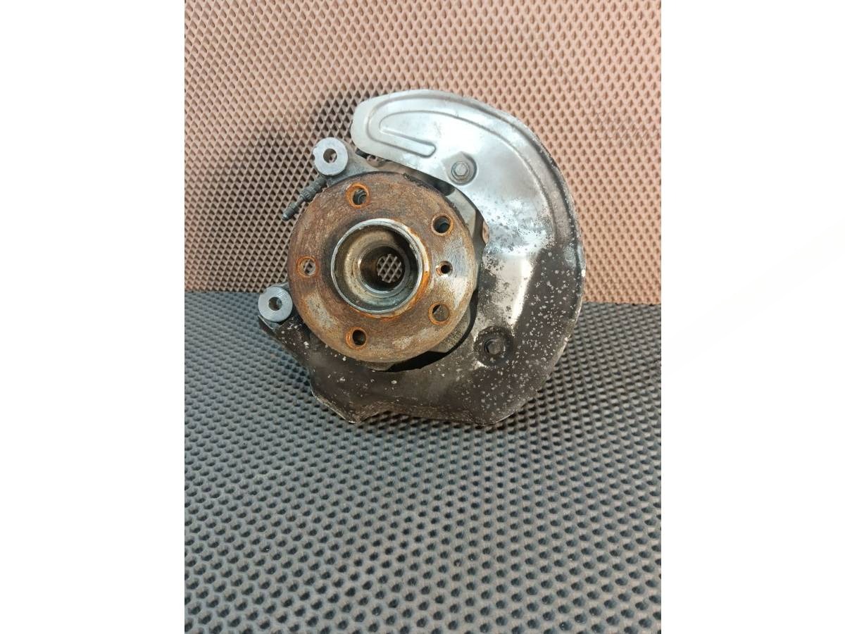 Поворотный кулак левый Mini Cooper, 2019 г., OEM 6876643, арт. 114363284