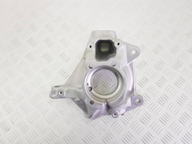 Поворотный кулак левый BMW X4 G02, 2018 г., OEM 6882597, арт. 115170