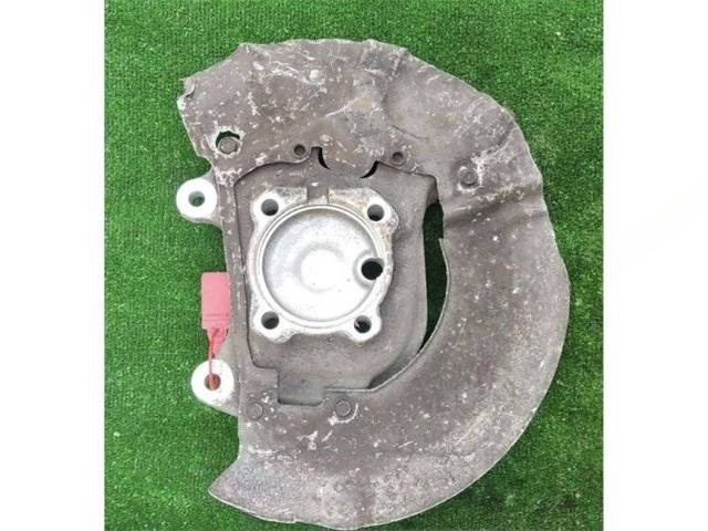 Поворотный кулак левый BMW E60/E61, 2004 г., арт. 37056