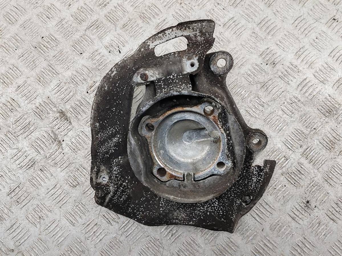Поворотный кулак левый BMW E39, 1995 г., арт. 54935470