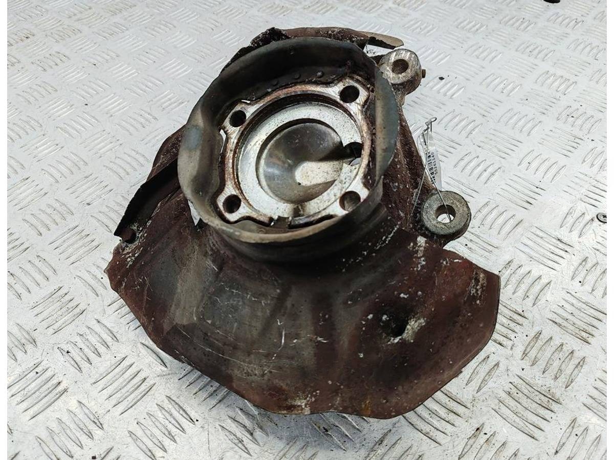 Поворотный кулак левый BMW E39, 1995 г., арт. 55261140