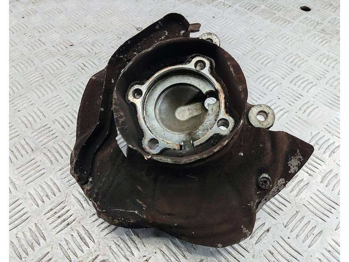 Поворотный кулак левый BMW E39, 1995 г., арт. 55261142