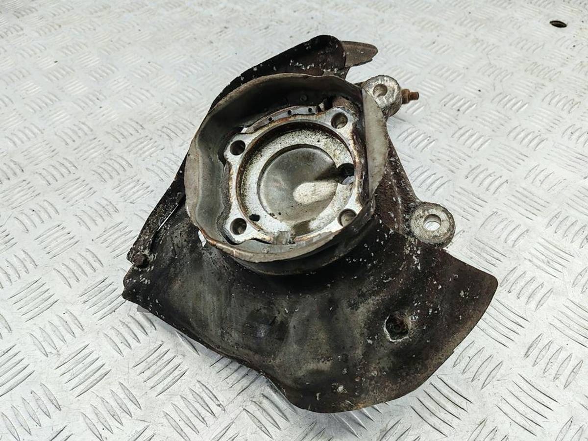 Поворотный кулак левый BMW E39, 1995 г., арт. 55413375