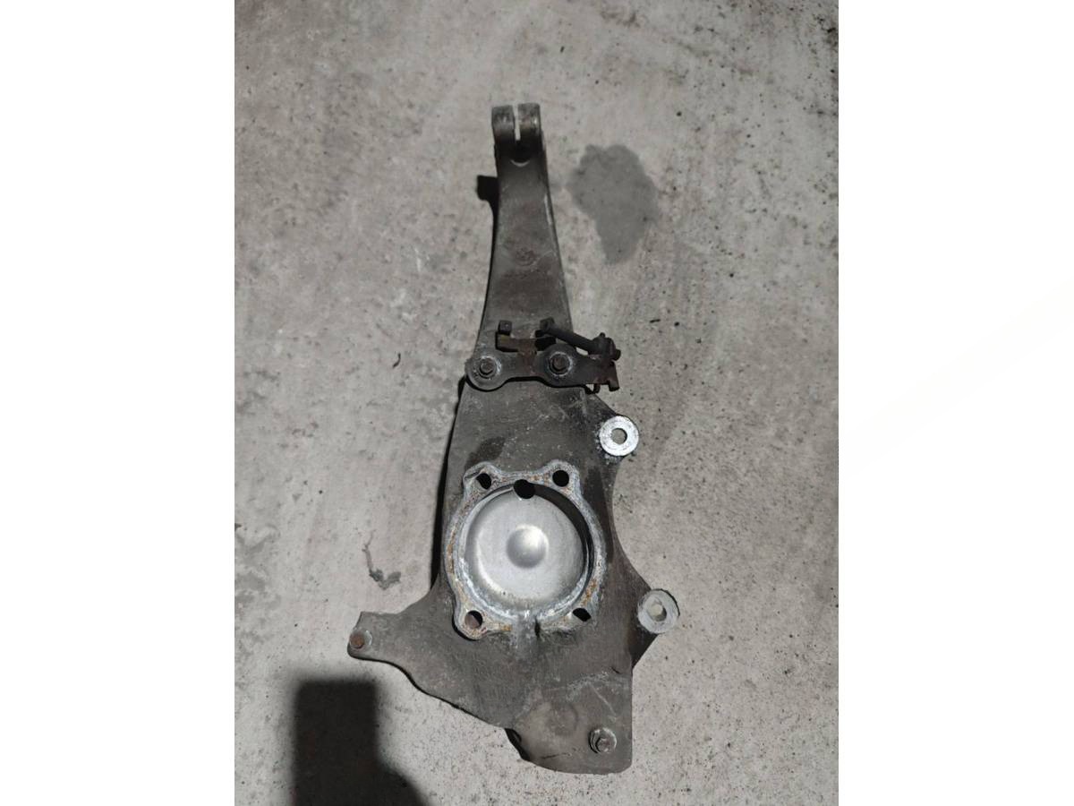 Поворотный кулак левый BMW F10/F11/GT F07, 2014 г., арт. 59067675