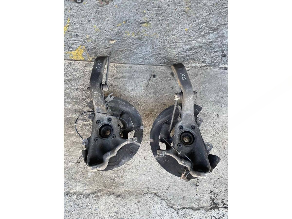 Поворотный кулак левый BMW X5, 2010 г., OEM 6773783, арт. 6095