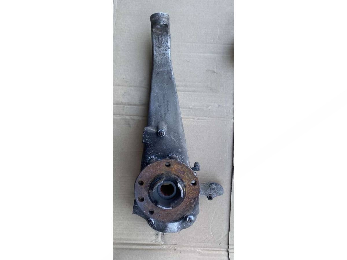 Поворотный кулак левый Porsche Cayenne, 2010 г., OEM 7p0407271c, арт. 6098