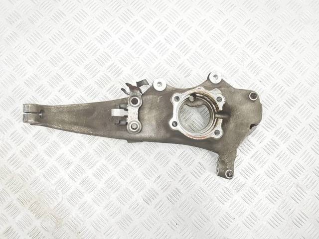 Поворотный кулак левый Mercedes C W205, 2016 г., OEM A0008304400, арт. 76388