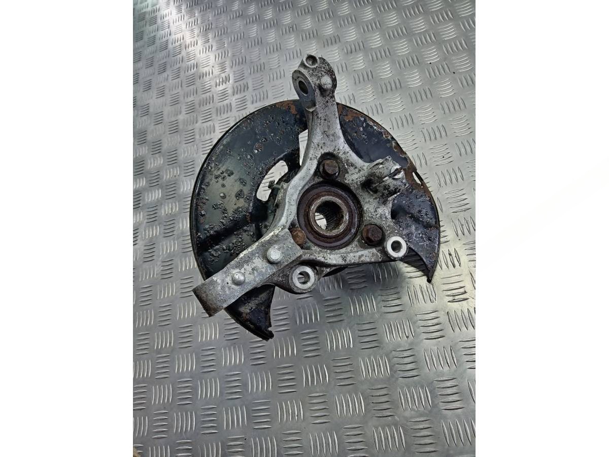 Поворотный кулак левый Opel Insignia, 2010 г., арт. 76444173