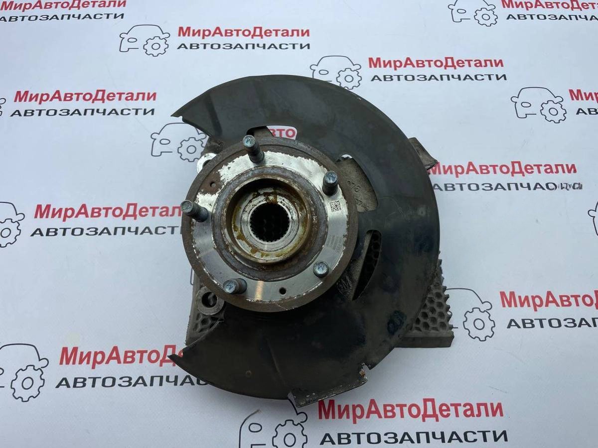 Поворотный кулак левый Chevrolet Equinox, 2018 г., OEM 84210076, арт. 97144434